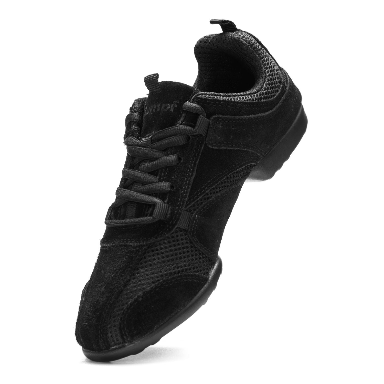 Rumpf 1566 NERO Sneaker in Schwarz mit gepolsterte Innensohle, abgewinkelt auf Weiß. Schwarzes Wildleder und Mesh.